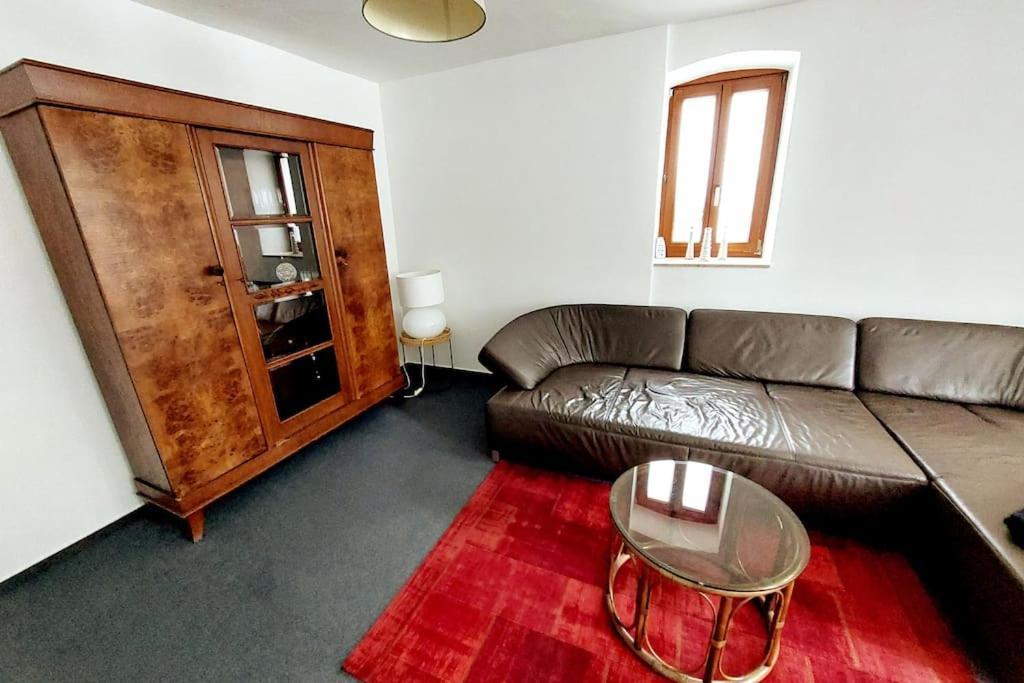 Zentrale Ferienwohnung - Direkt Am See Und Schloss Schwerin  Exterior photo